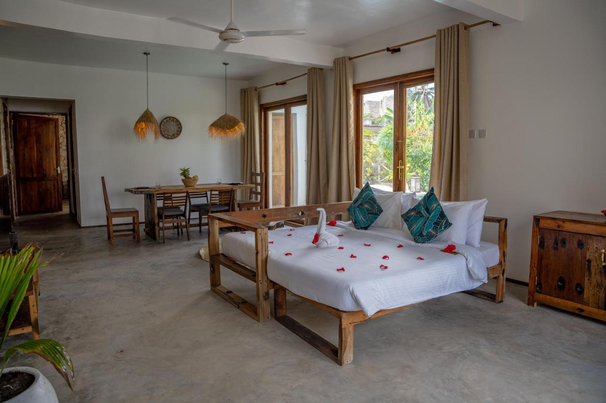 Natural Park Villa Resort Pingwe Buitenkant foto